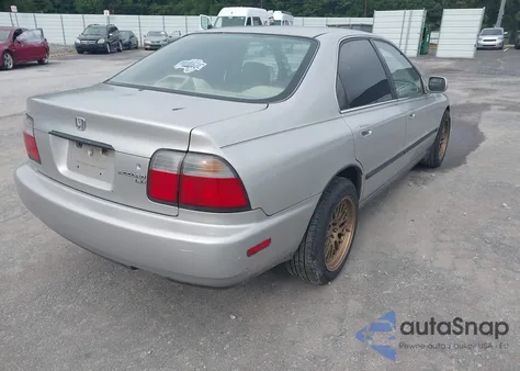 1996 Honda Accord Lx/Ex z USA, uszkodzony, nr VIN 1HGCD5539TA217872